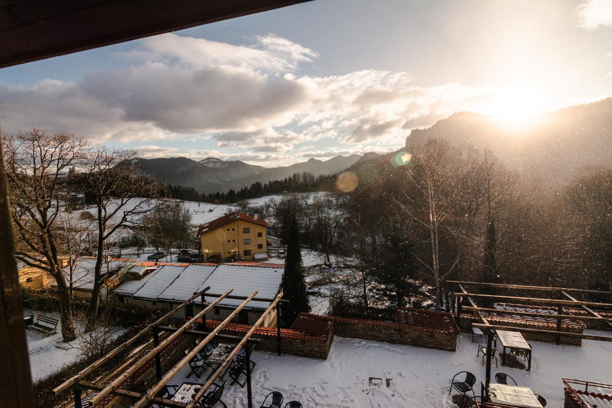 Hotel Smilen Смолян Экстерьер фото