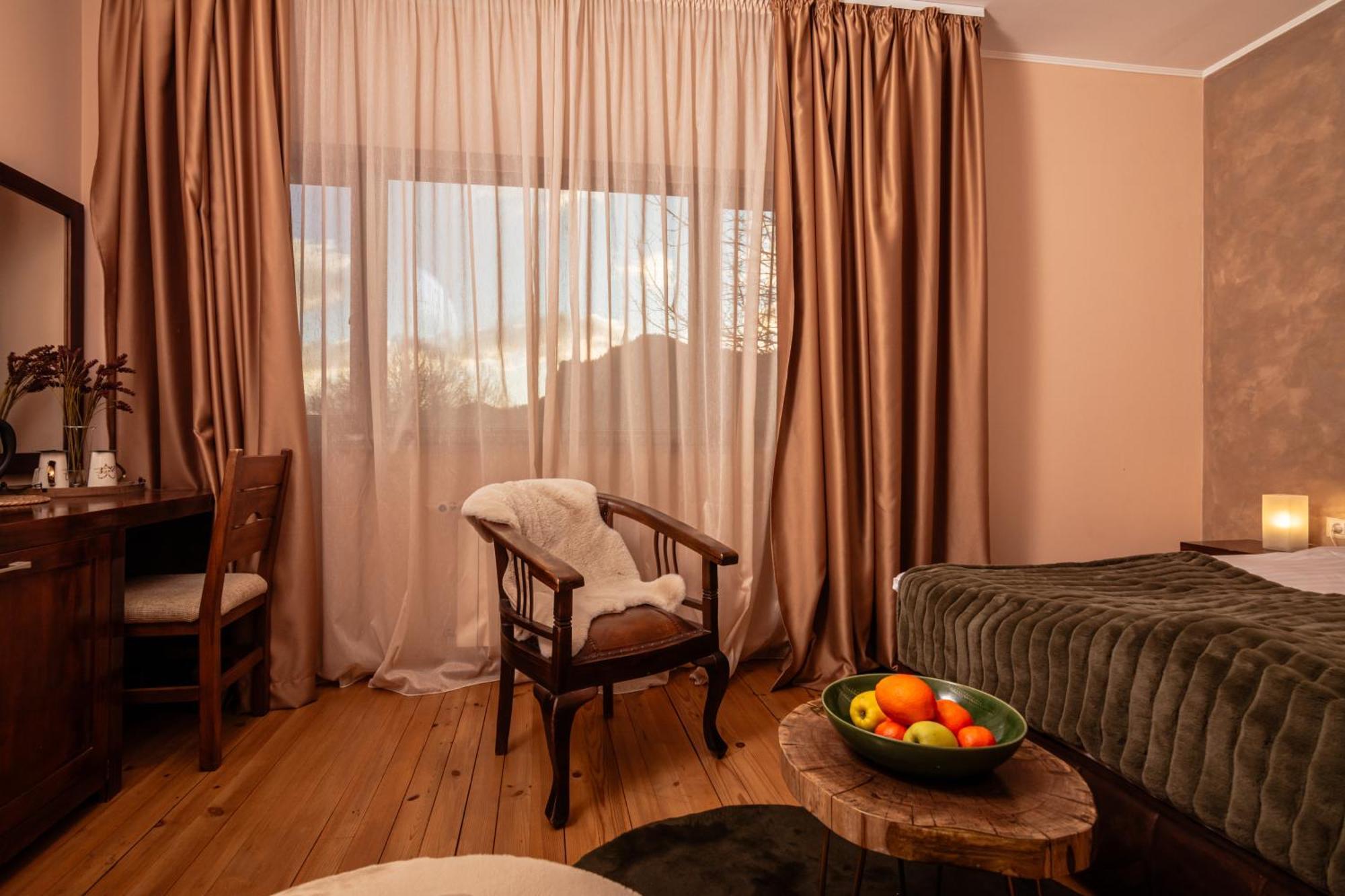 Hotel Smilen Смолян Экстерьер фото